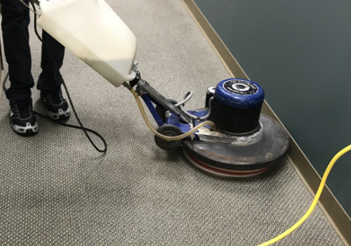 commercial carpet cleaner